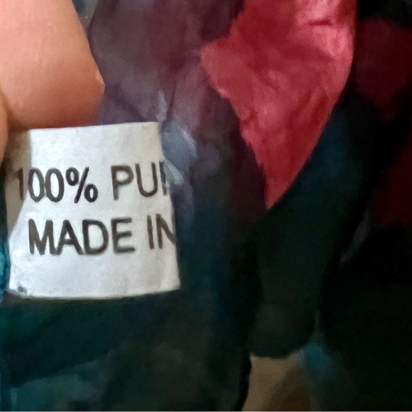 Elegant 100% Silk Blue and Red Color-Blocked Scarf - Picture 4 of 5